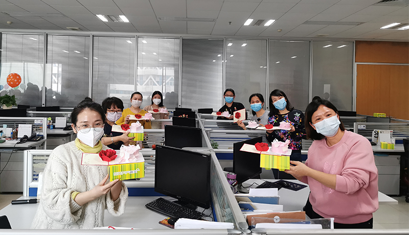 >助力女神上“頭條”！